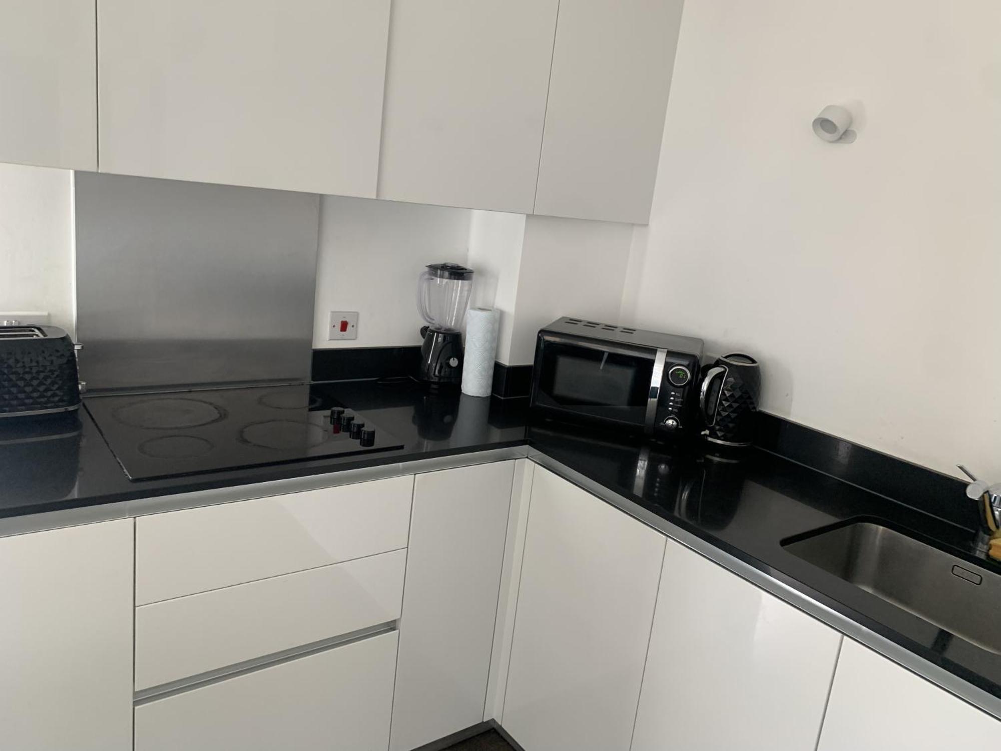 2 Bedroom 2 Bath 1 Ensuite In Roya Asenal Beautiful Views & Parking Londres Extérieur photo